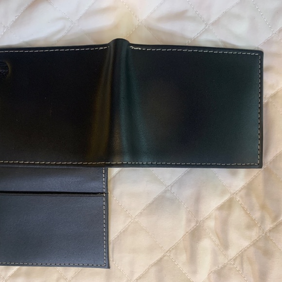 Men's Wallet -Genuine Leather -  NWT - Timberland - Picture 4 of 5